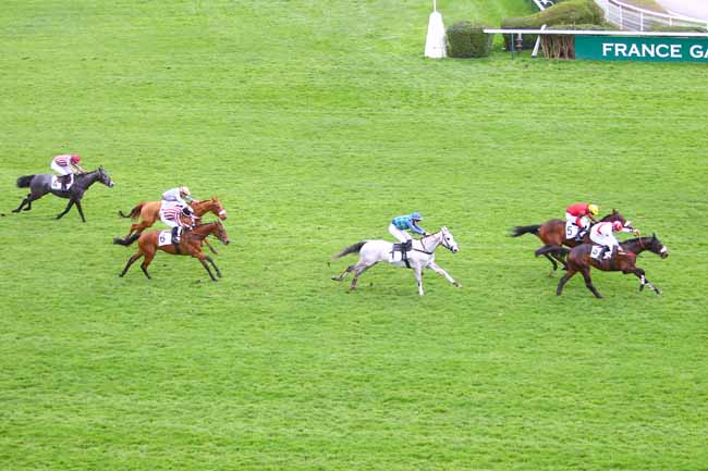 Photo d'arrivée de la course pmu PRIX DUC D'ANJOU à AUTEUIL le Samedi 7 mars 2020