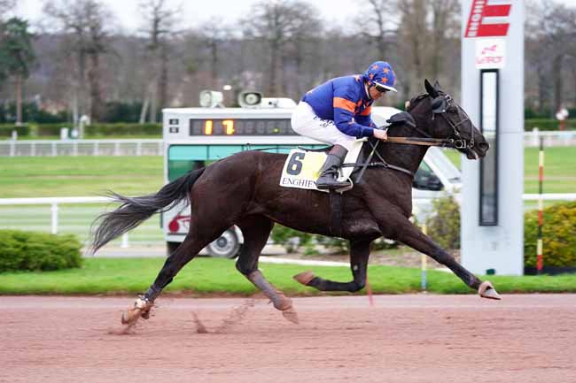 Photo d'arrivée de la course pmu PRIX DE CONTREXEVILLE à ENGHIEN le Mardi 10 mars 2020