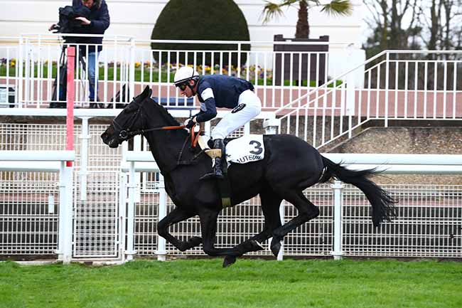 Photo d'arrivée de la course pmu PRIX RUSH à AUTEUIL le Samedi 14 mars 2020