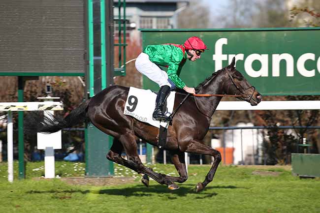Photo d'arrivée de la course pmu PRIX LA CAMARGO à SAINT-CLOUD le Dimanche 15 mars 2020