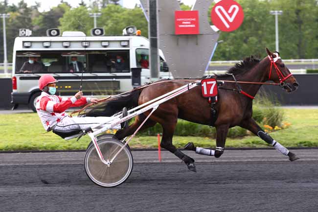 Photo d'arrivée de la course pmu PRIX FIDES à PARIS-VINCENNES le Mardi 12 mai 2020