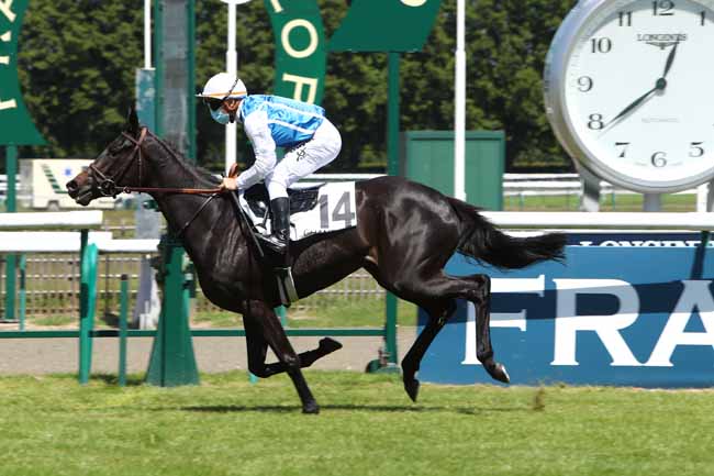 Photo d'arrivée de la course pmu PRIX DE LA CALECHE DES IMPERATRICES à CHANTILLY le Lundi 18 mai 2020