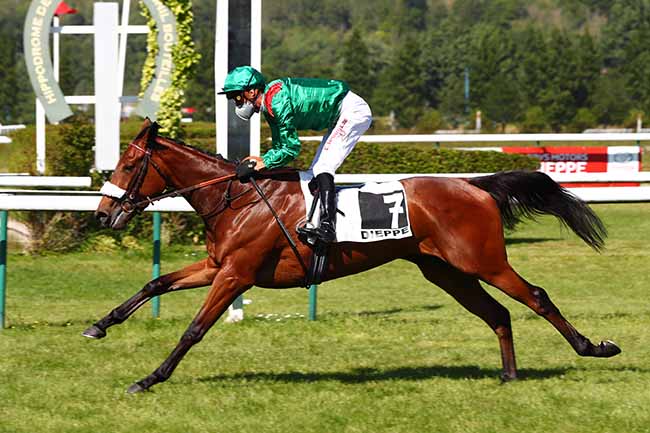 Photo d'arrivée de la course pmu PRIX GAZALA à DIEPPE le Samedi 30 mai 2020