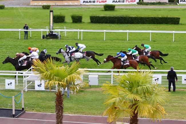 Photo d'arrivée de la course pmu PRIX DE L'ORANGERIE à CLAIREFONTAINE le Jeudi 4 juin 2020