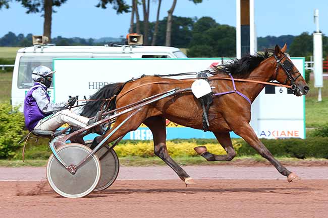 Photo d'arrivée de la course pmu PRIX ANDRE RICAUD à MAURE DE BRETAGNE le Mercredi 17 juin 2020
