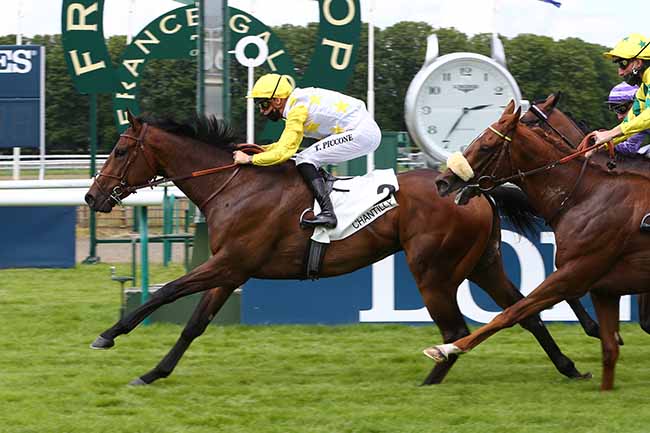 Photo d'arrivée de la course pmu PRIX PAUL DE MOUSSAC LONGINES à CHANTILLY le Vendredi 19 juin 2020