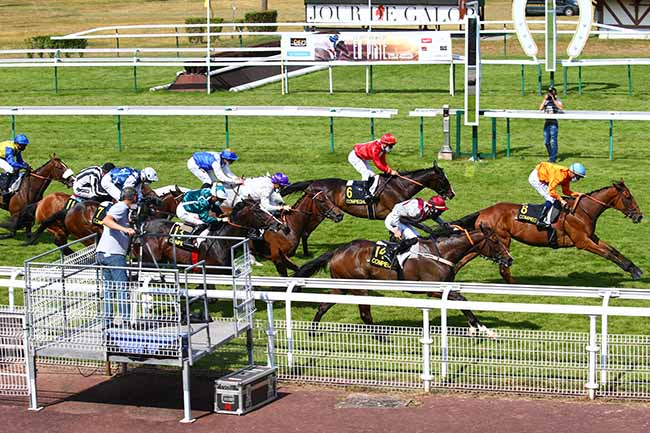Photo d'arrivée de la course pmu PRIX FONDATION CLAUDE POMPIDOU - PRIX DES BORDS DE L'OISE à COMPIEGNE le Samedi 20 juin 2020