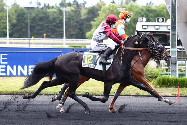 Photo d'arrivée de la course pmu PRIX D'ESSAI à PARIS-VINCENNES le Dimanche 21 juin 2020