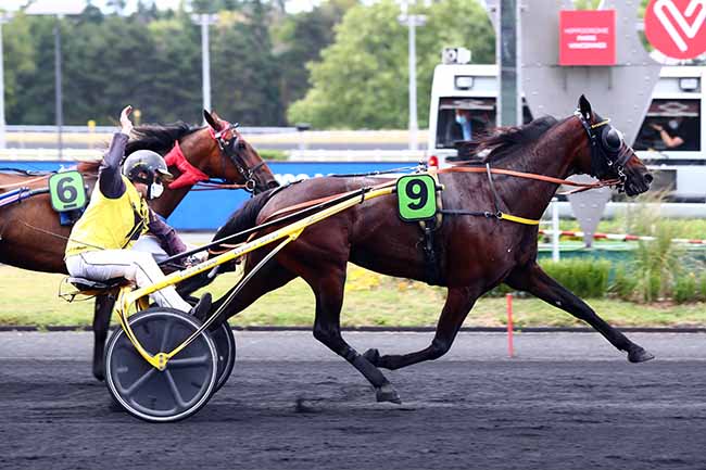 Photo d'arrivée de la course pmu PRIX DE NESLES à PARIS-VINCENNES le Dimanche 21 juin 2020