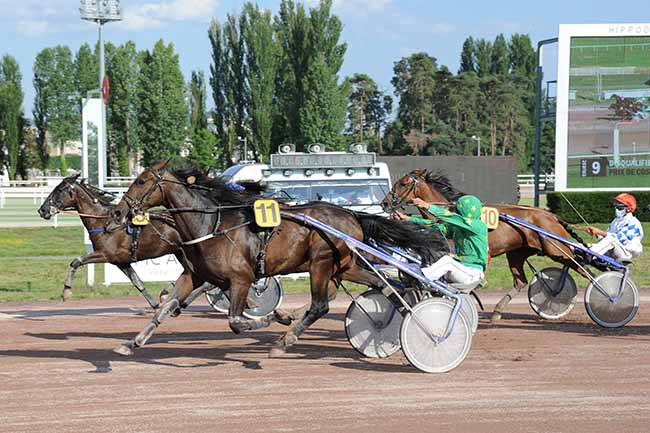 Photo d'arrivée de la course pmu PRIX DE COSNE-SUR-LOIRE (GR B) à VICHY le Mercredi 24 juin 2020