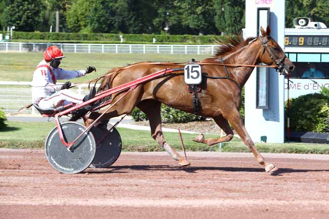 Photo d'arrivée de la course pmu PRIX DE LA NATION à ENGHIEN le Mercredi 24 juin 2020