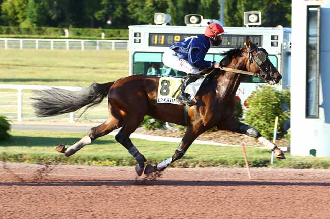 Photo d'arrivée de la course pmu PRIX DE LA PLACE VENDOME à ENGHIEN le Mercredi 24 juin 2020