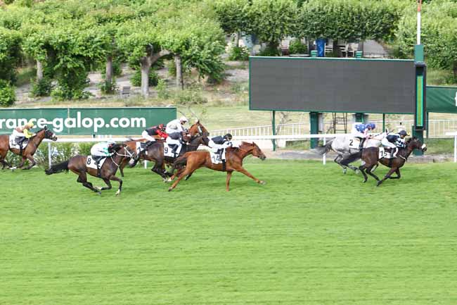 Photo d'arrivée de la course pmu PRIX DU PETIT MORIN à SAINT-CLOUD le Dimanche 28 juin 2020