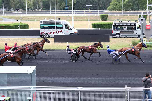 Photo d'arrivée de la course pmu PRIX LUPUS à PARIS-VINCENNES le Mardi 30 juin 2020