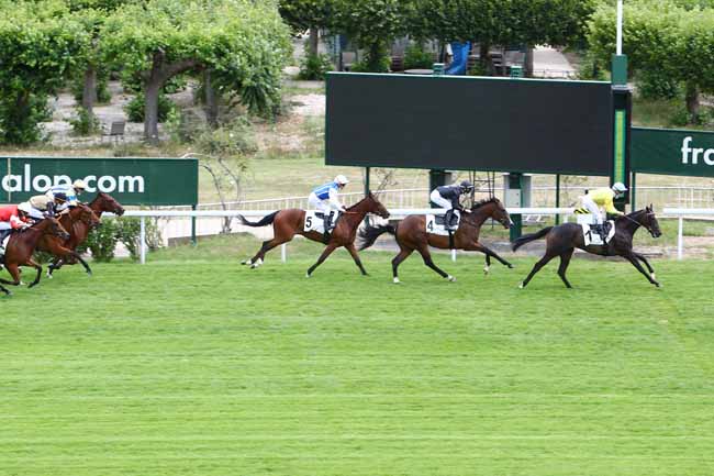 Photo d'arrivée de la course pmu PRIX PAWNEESE à SAINT-CLOUD le Mardi 30 juin 2020