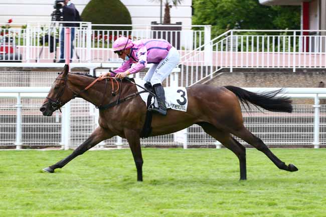 Photo d'arrivée de la course pmu PRIX VIRELAN à AUTEUIL le Samedi 4 juillet 2020