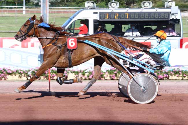 Photo d'arrivée de la course pmu PRIX D'AVRANCHES à CABOURG le Vendredi 10 juillet 2020
