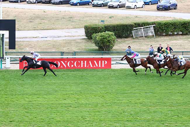Photo d'arrivée de la course pmu PRIX DU DEFILE à LONGCHAMP le Mardi 14 juillet 2020