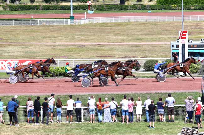 Photo d'arrivée de la course pmu PRIX DE BUENOS-AIRES à ENGHIEN le Samedi 18 juillet 2020