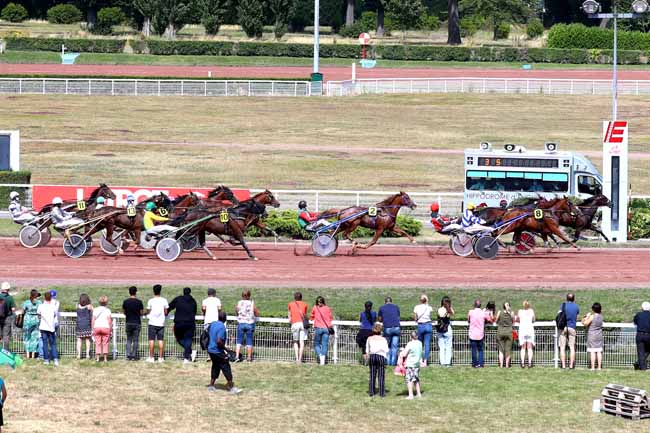 Photo d'arrivée de la course pmu PRIX DE ROME à ENGHIEN le Samedi 18 juillet 2020
