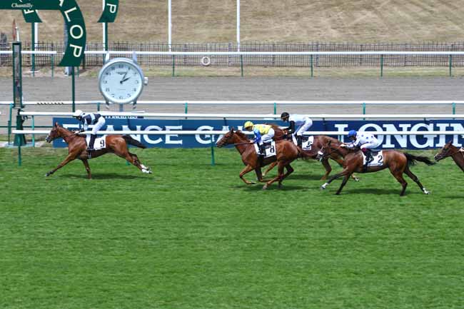 Photo d'arrivée de la course pmu PRIX DE LA BUTTE BLANCHE à CHANTILLY le Dimanche 19 juillet 2020