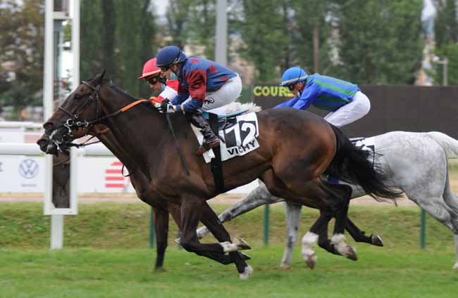 Photo d'arrivée de la course pmu PRIX DE SAINT-PLAISIR à VICHY le Mardi 21 juillet 2020