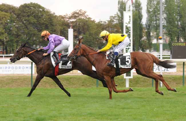 Photo d'arrivée de la course pmu PRIX DE SAINT-CHRISTOPHE à VICHY le Mardi 21 juillet 2020