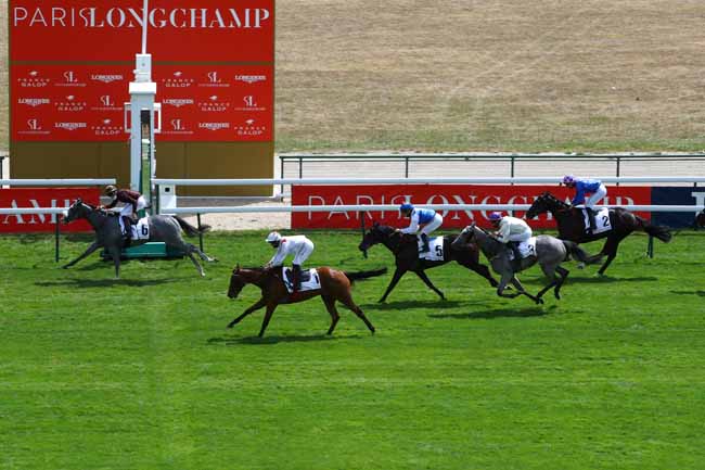 Photo d'arrivée de la course pmu PRIX DES GRANDES CARRIERES à LONGCHAMP le Jeudi 23 juillet 2020