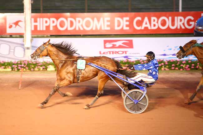 Photo d'arrivée de la course pmu PRIX DU CONSEIL REGIONAL DE NORMANDIE à CABOURG le Vendredi 24 juillet 2020