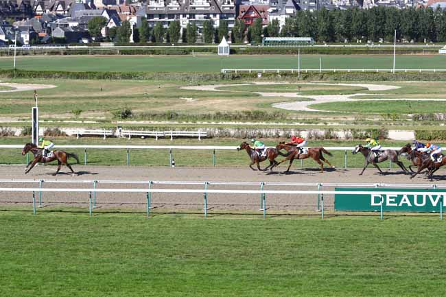 Photo d'arrivée de la course pmu PRIX DE DIEPPE à DEAUVILLE le Jeudi 30 juillet 2020