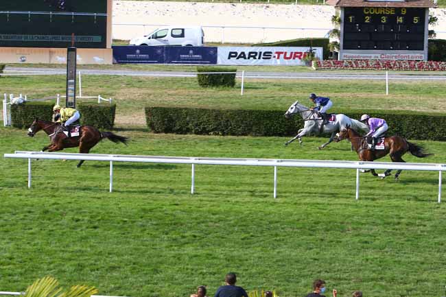 Photo d'arrivée de la course pmu PRIX DE L'EXPERIENCE DU PARI HIPPIQUE à CLAIREFONTAINE le Vendredi 31 juillet 2020