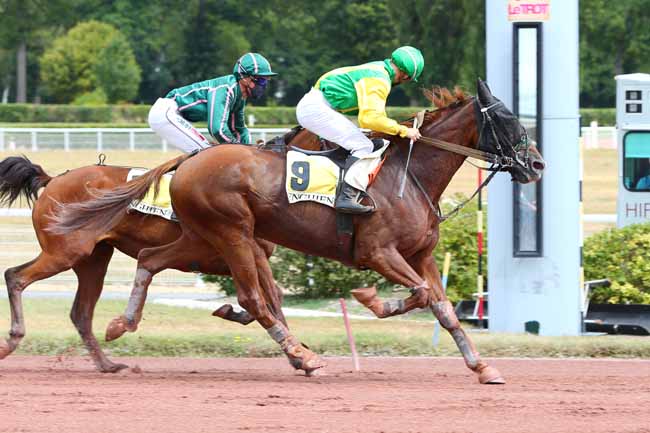Photo d'arrivée de la course pmu PRIX DE MONTEVRAIN à ENGHIEN le Samedi 1 août 2020