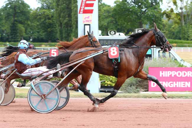 Photo d'arrivée de la course pmu PRIX DE BANDOL à ENGHIEN le Samedi 1 août 2020