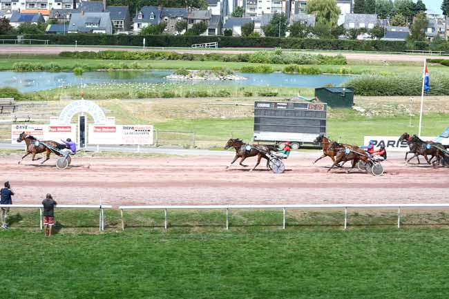 Photo d'arrivée de la course pmu PRIX DES THERMES MARINS DE SAINT-MALO à SAINT MALO le Mercredi 5 août 2020