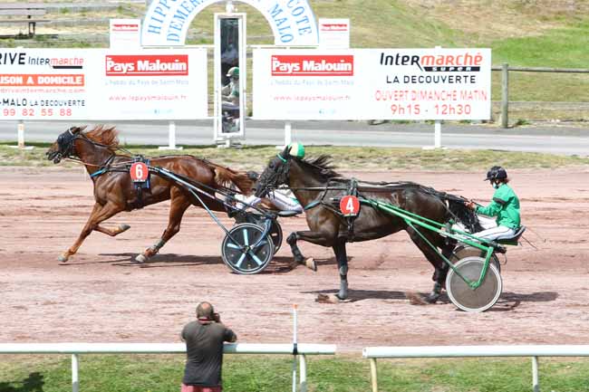 Photo d'arrivée de la course pmu PRIX 