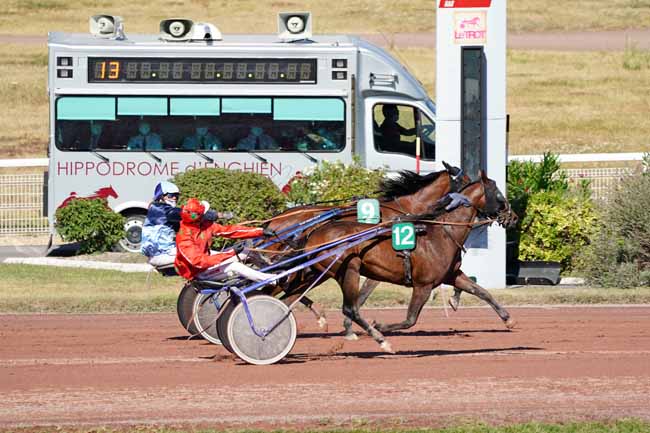 Photo d'arrivée de la course pmu PRIX PLACE DENFERT-ROCHEREAU à ENGHIEN le Jeudi 6 août 2020