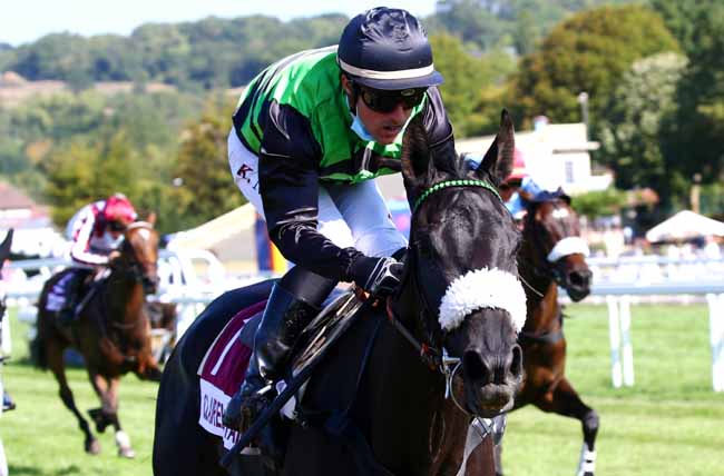 Photo d'arrivée de la course pmu PRIX DES ORCHIDEES à CLAIREFONTAINE le Vendredi 7 août 2020