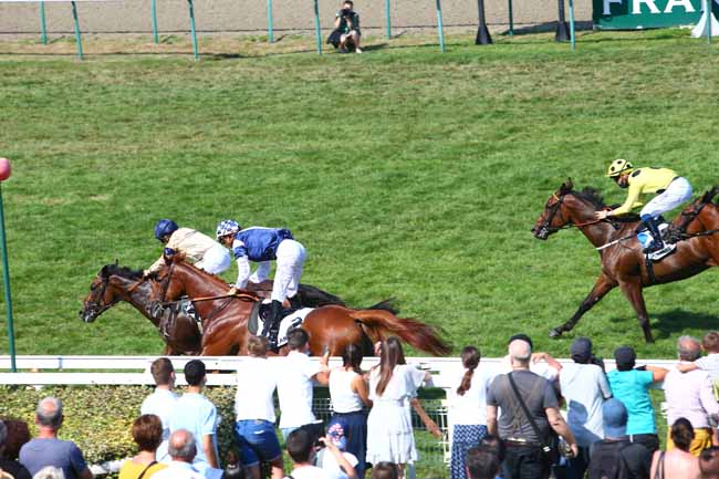 Photo d'arrivée de la course pmu PRIX CLUB HIPICO SANTIAGO - PRIX MOONLIGHT CLOUD à DEAUVILLE le Dimanche 9 août 2020
