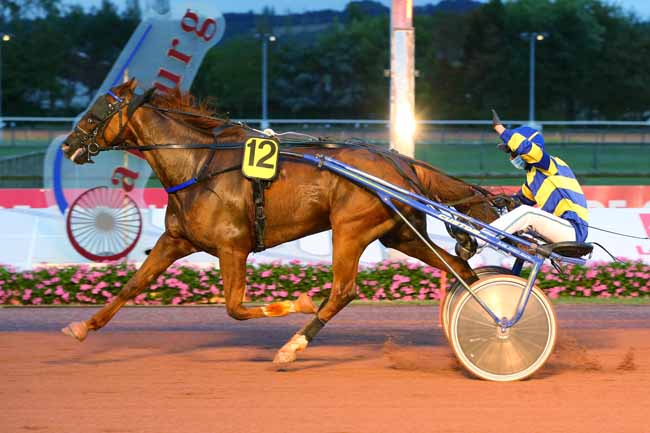 Photo d'arrivée de la course pmu PRIX DES ASTRAGALES à CABOURG le Vendredi 14 août 2020