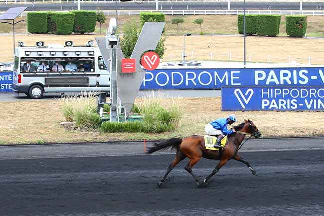 Photo d'arrivée de la course pmu PRIX HERVE CERAN-MAILLARD à PARIS-VINCENNES le Samedi 15 août 2020