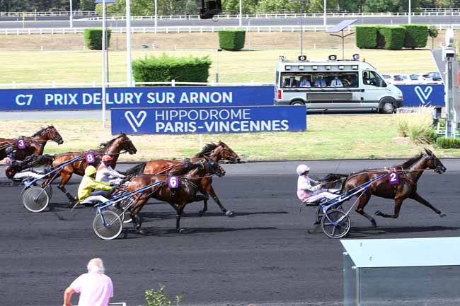 Photo d'arrivée de la course pmu PRIX DE LURY-SUR-ARNON à PARIS-VINCENNES le Samedi 22 août 2020