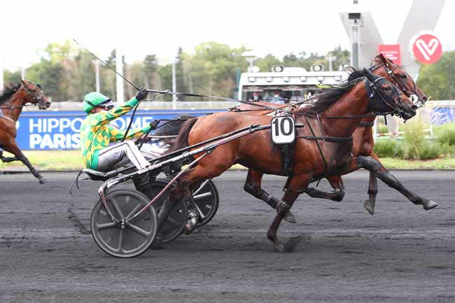 Photo d'arrivée de la course pmu PRIX DES BRUYERES à PARIS-VINCENNES le Lundi 24 août 2020
