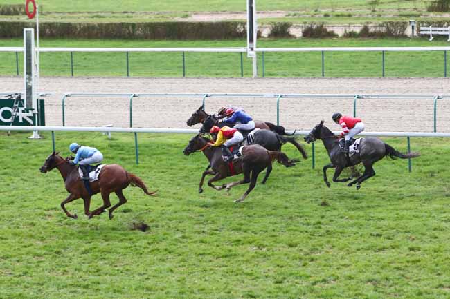 Photo d'arrivée de la course pmu PRIX DE FRANCEVILLE à DEAUVILLE le Mardi 25 août 2020