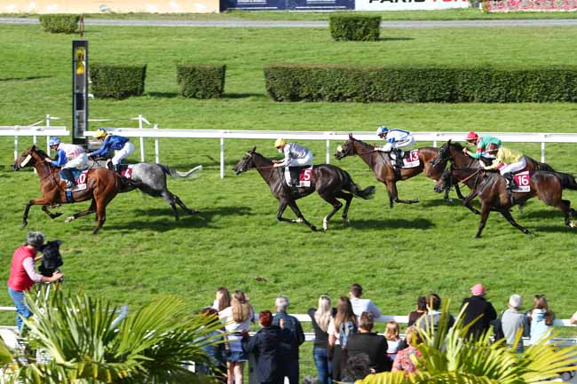 Photo d'arrivée de la course pmu PRIX DU PRE-LE-HOUX à CLAIREFONTAINE le Mercredi 26 août 2020