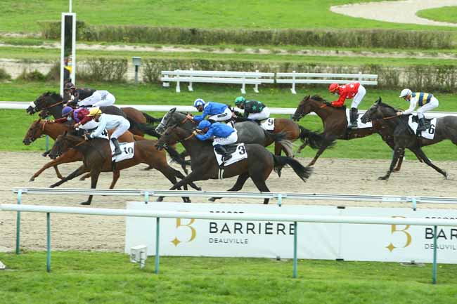 Photo d'arrivée de la course pmu PRIX CASINO BARRIERE TROUVILLE à DEAUVILLE le Dimanche 30 août 2020