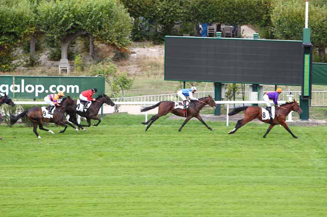 Photo d'arrivée de la course pmu PRIX DE MONTGERON à SAINT-CLOUD le Lundi 31 août 2020