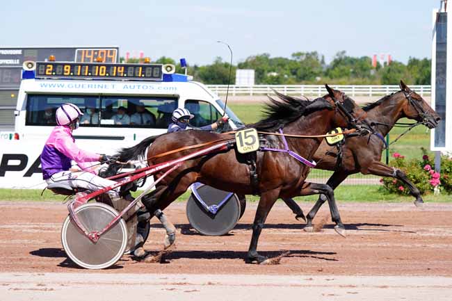 Photo d'arrivée de la course pmu GRAND NATIONAL DU TROT PARIS-TURF à LA ROCHELLE-CHATELA. le Mercredi 2 septembre 2020