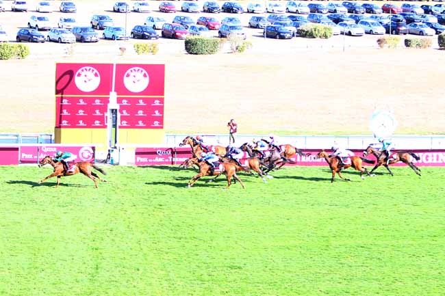 Photo d'arrivée de la course pmu QATAR PRIX VERMEILLE à LONGCHAMP le Dimanche 13 septembre 2020