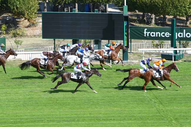 Photo d'arrivée de la course pmu PRIX DU VAL D'OISE à SAINT-CLOUD le Mardi 15 septembre 2020