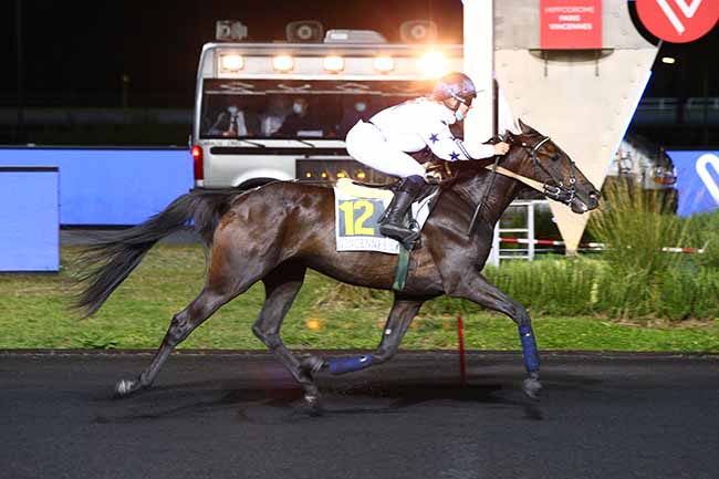 Photo d'arrivée de la course pmu PRIX HYDRUS à PARIS-VINCENNES le Vendredi 18 septembre 2020